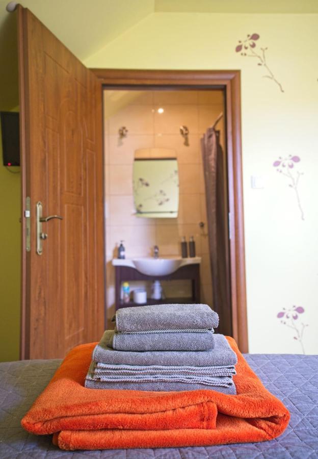 Medison Family Boutique B&B Kielce Buitenkant foto