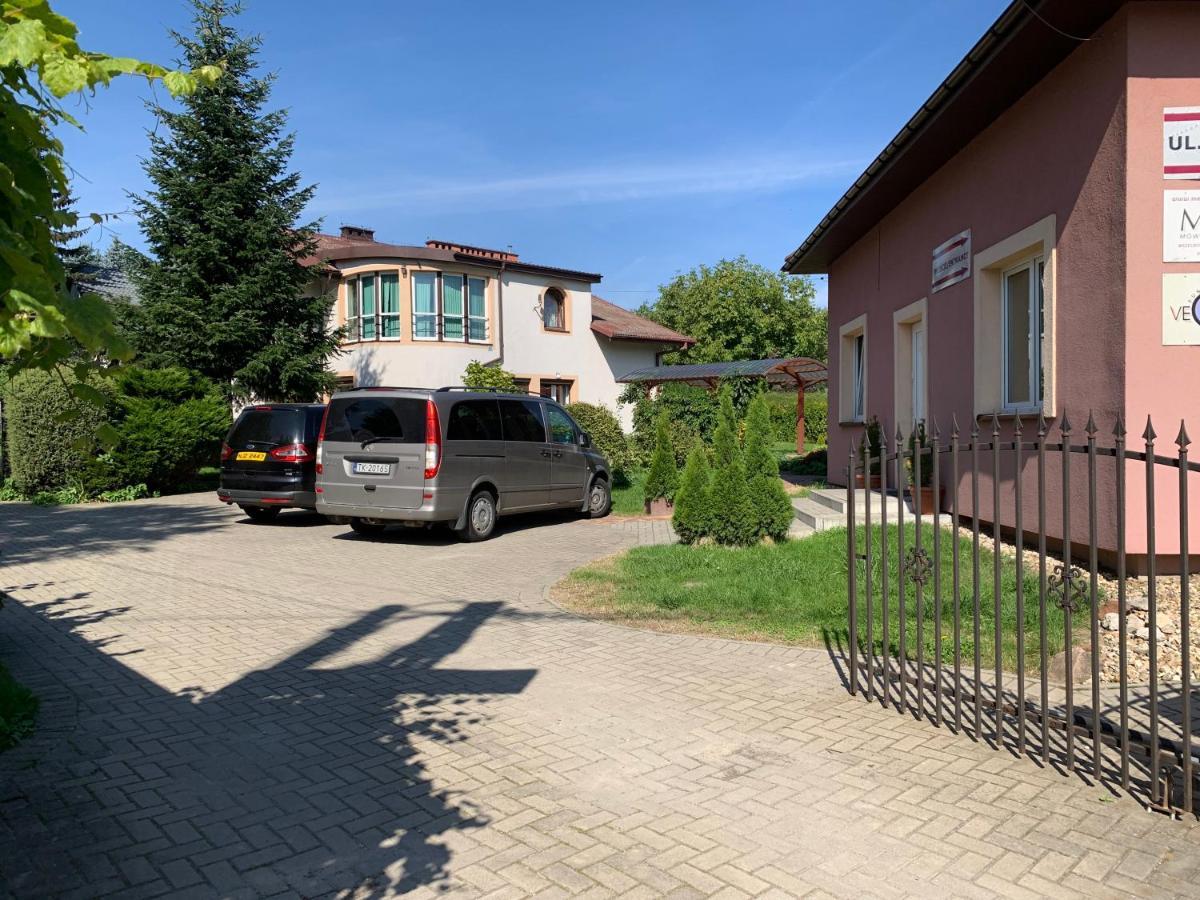 Medison Family Boutique B&B Kielce Buitenkant foto