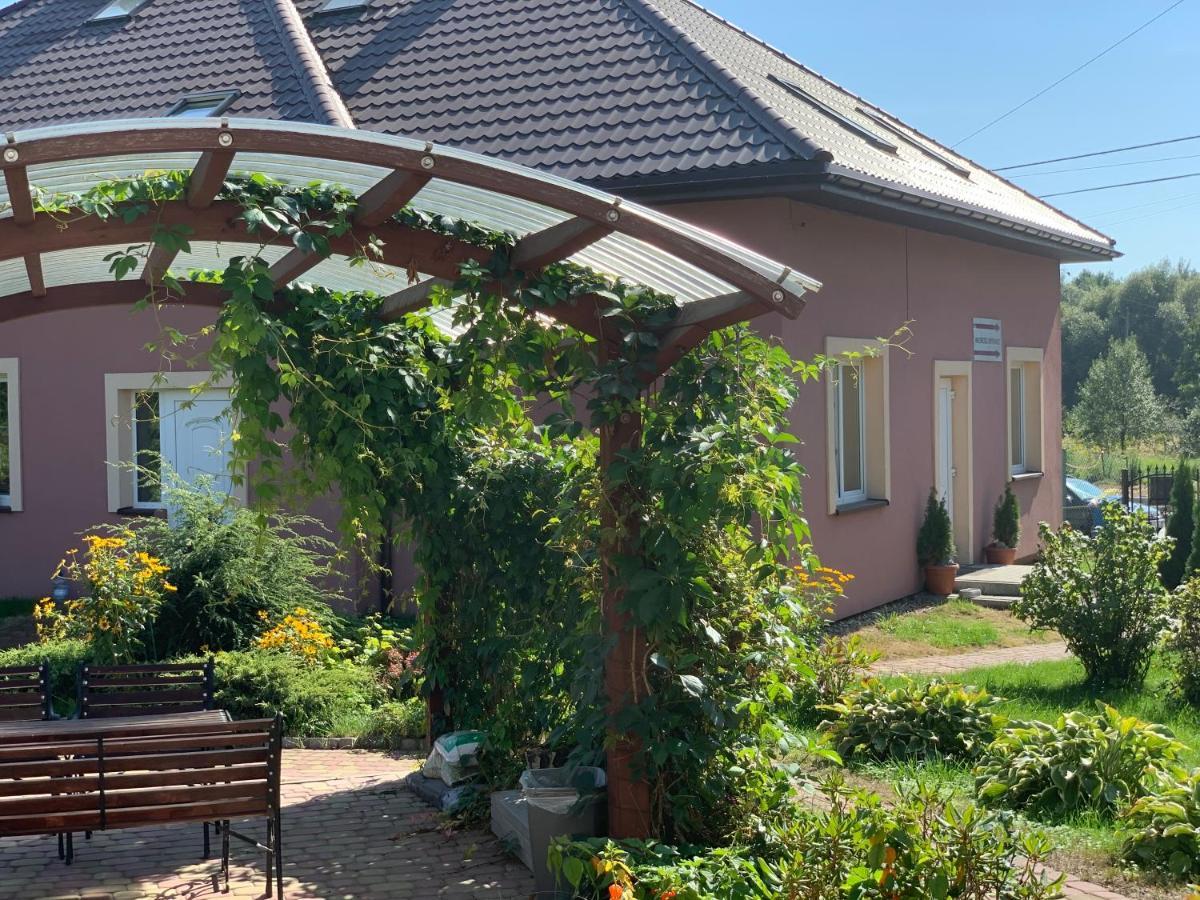 Medison Family Boutique B&B Kielce Buitenkant foto