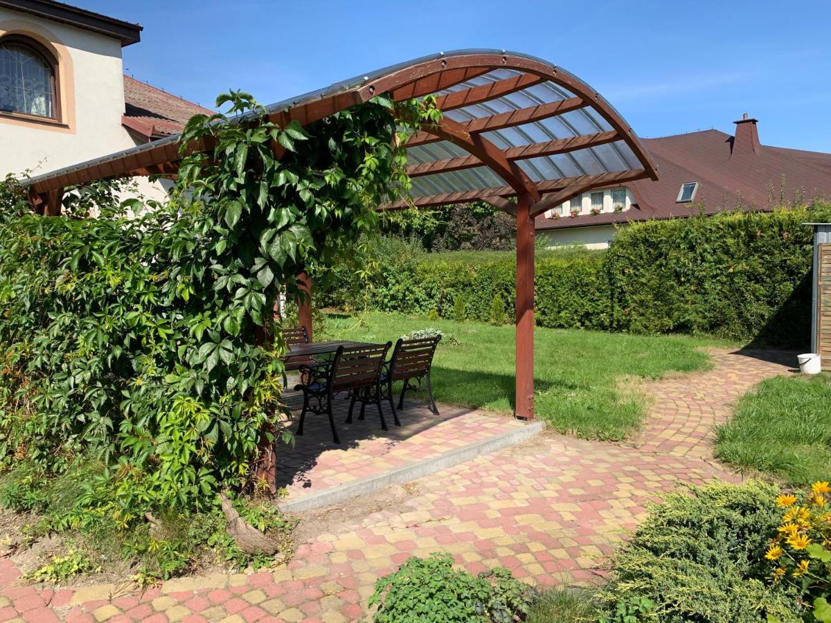 Medison Family Boutique B&B Kielce Buitenkant foto