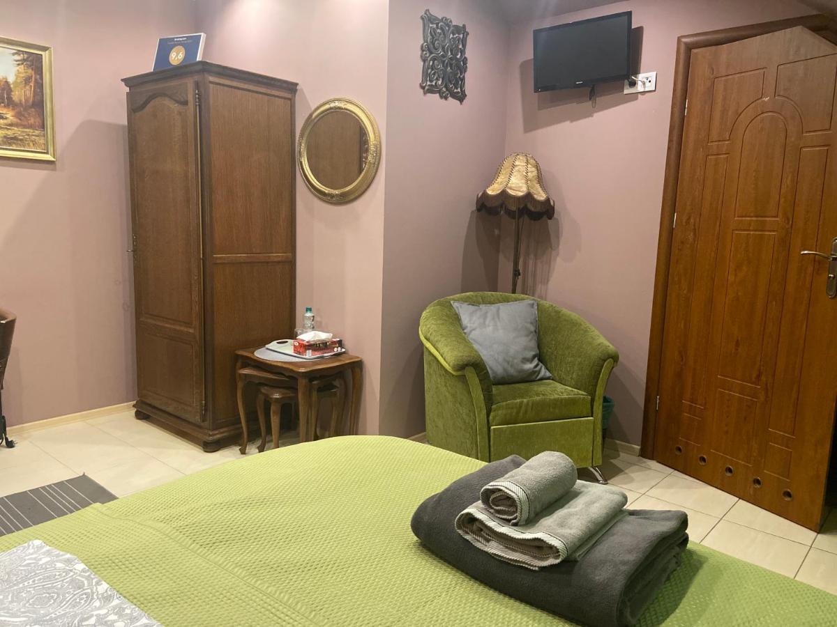 Medison Family Boutique B&B Kielce Buitenkant foto